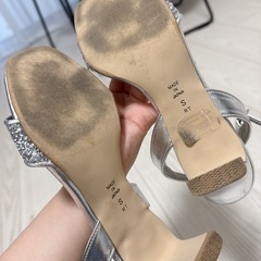 早めにお引き取り可能な方に 🌼【DIANA Artemis シルバー サンダル】の画像