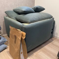 二人掛けソファーの画像