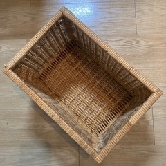 ラタン(籐)の籠　収納の画像