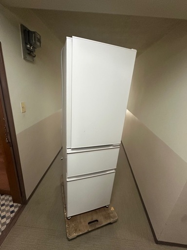 2021年製　三菱300L冷蔵庫