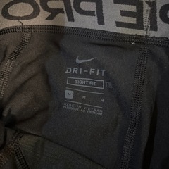 Nike Dri-FIT タイトフィット サッカーウェア　キッズの画像