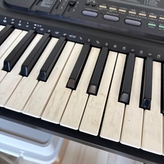 週末限定　電子ピアノ　コード式の画像