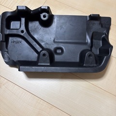 ZC33Sスイスポエンジンアッパーカバー
の画像