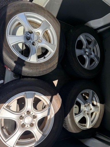 195/65/R15 PCD100溝多め　ラジアルタイヤ