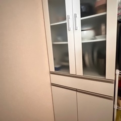 食器棚の画像