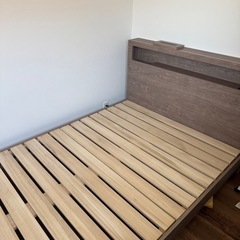 シモンズ　ベッドフレームのみの画像
