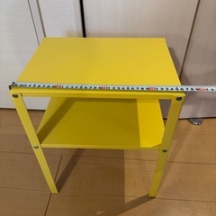 IKEAのスチールラックの画像