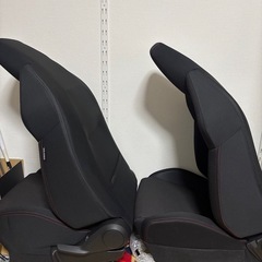 ZC33S純正シート2脚セットの画像