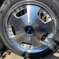 タイヤホイールの画像