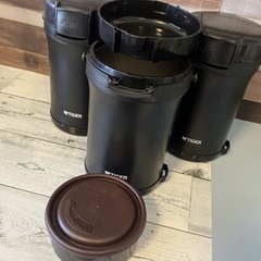 ☆タイガー魔法瓶 保温 ステンレスランチジャー 1220ml （マットブラック） LWU-A172-KM 本体3個＆ご飯パック1個 の画像
