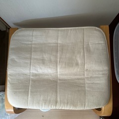 足置き付き椅子の画像