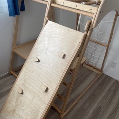 【屋内遊具】　ジャングルジム　滑り台　ブランコ
　木製　の画像