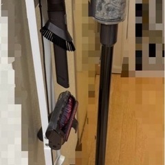 【取引中】ダイソン掃除機　スタンド付きの画像