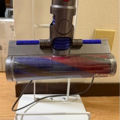 【取引中】ダイソン掃除機　スタンド付きの画像