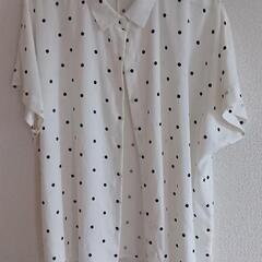ユニクロドットシャツの画像