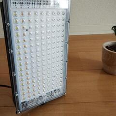 植物育成ライトの画像