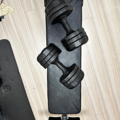 トレーニングベンチ & ダンベル（10kg×2個）の画像