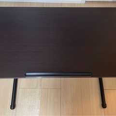 折りたたみ机の画像