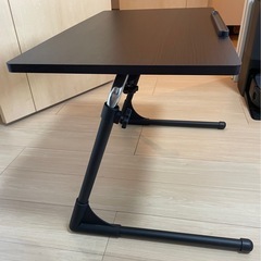 折りたたみ机の画像
