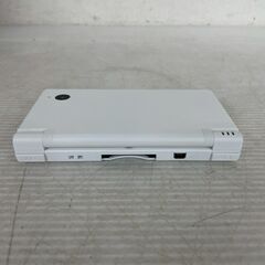 【Nintendo】 DSi TWL-001 ホワイト 白 箱付き ゲーム機 動作確認済み ニンテンドー 任天堂 携帯型ゲーム機 A0278の画像