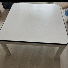 TOSHIBA 電子レンジ　23年製　不具合あり&ローテーブルの画像
