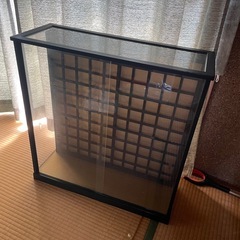 ガラスケース？の画像