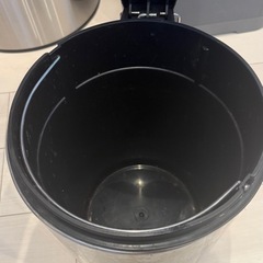 ゴミ箱の画像