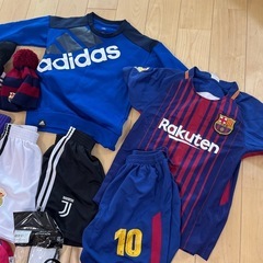 サッカーバッグ、ウェアなどの画像