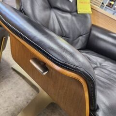 J5597　【リユースのサカイ柏店】NITORI　ニトリ　パーソナルチェア　マーシャル　ブラック　オットマン付き　クリーニング済み　参考価格94,000円の画像