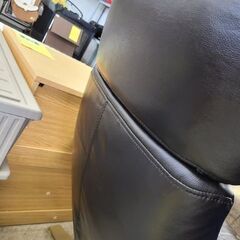 J5597　【リユースのサカイ柏店】NITORI　ニトリ　パーソナルチェア　マーシャル　ブラック　オットマン付き　クリーニング済み　参考価格94,000円の画像