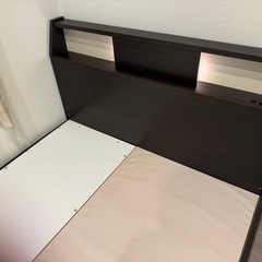 【ニトリ】セミダブルベッドフレーム（ベッドライト・コンセント・収納付き）の画像
