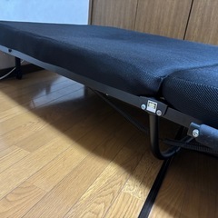 折り畳みベットの画像