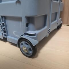 3coinsの折り畳みキャリーの画像