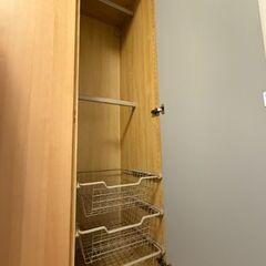 イケアクローゼットミラー付き（収納、衣装収納）の画像