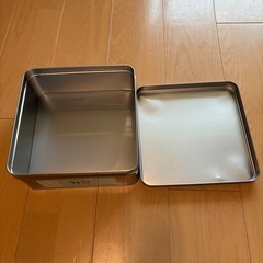 缶　せんべい缶　フタ付　の画像