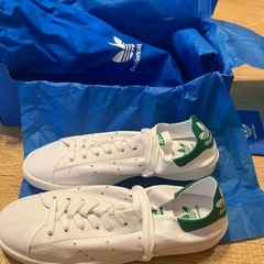 BALENCIAGA スタンスミスの画像