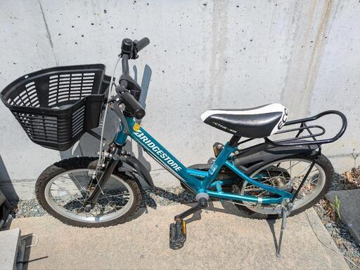 ブリヂストン自転車16インチ (かお) 学園都市の自転車の中古