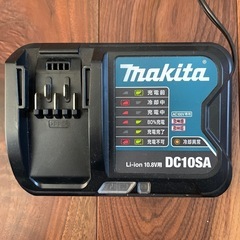 makitaバッテリー（BL1015）の画像