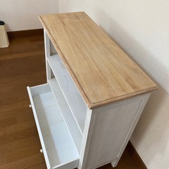 木製キャビネットの画像