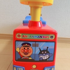アンパンマンバスの画像