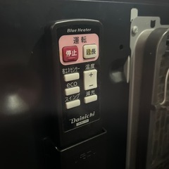 ☆現状品☆激安品☆ファンヒーター　2018年製　リモコン　キャスター付き台の画像