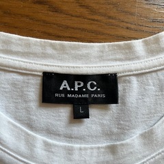 ✨A.P.C. 刺繍ロゴTシャツ✨ の画像