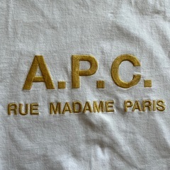 ✨A.P.C. 刺繍ロゴTシャツ✨ の画像