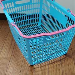 買い物カゴの画像