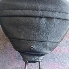 【ハーレー】背もたれ　中古品　取り付けボルト系無しの画像