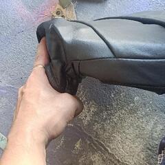 【ハーレー】背もたれ　中古品　取り付けボルト系無しの画像