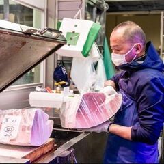 豊洲市場仲卸での軽作業の画像