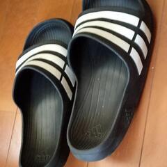 ADIDASシャワーサンダルの画像
