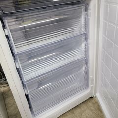 J1419 【リユースのサカイ柏店】　SHARP　シャープ　２ドア冷蔵庫　SJ-AK31F-W　2019年製　クリーニング済み　参考価格76,800円の画像