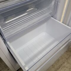 J1419 【リユースのサカイ柏店】　SHARP　シャープ　２ドア冷蔵庫　SJ-AK31F-W　2019年製　クリーニング済み　参考価格76,800円の画像
